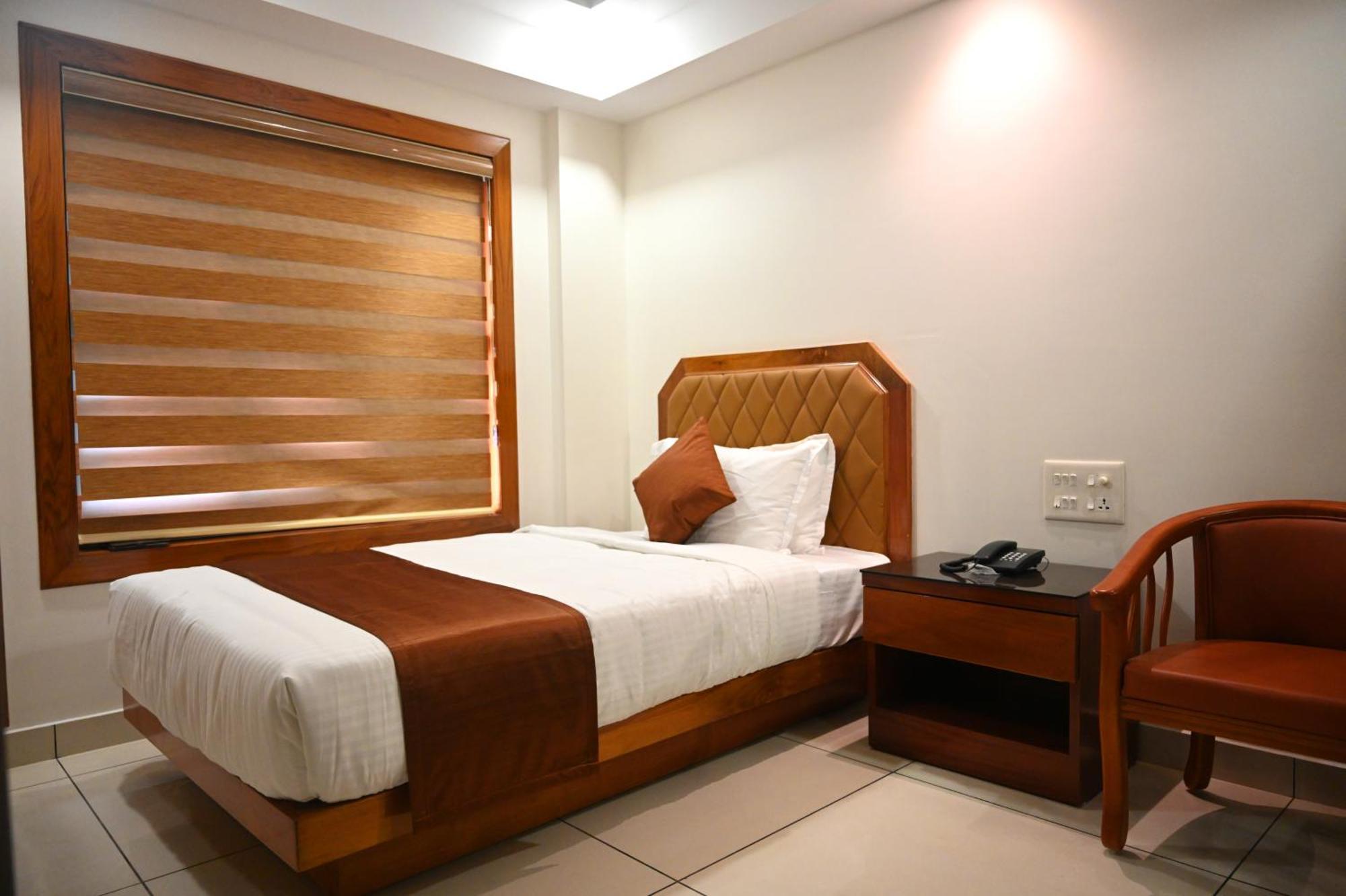 Harley Residency Hotel Kannur Exterior photo